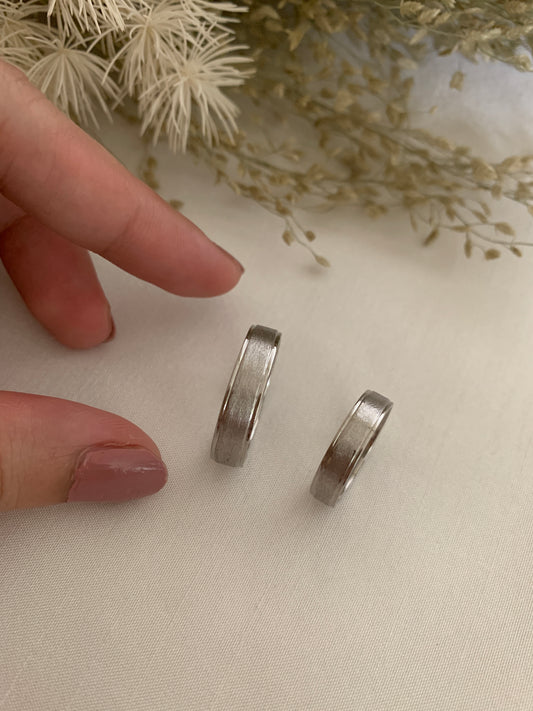 Wedding Rings Matching set His and Hers White Gold Brushed Matt, Polished edge