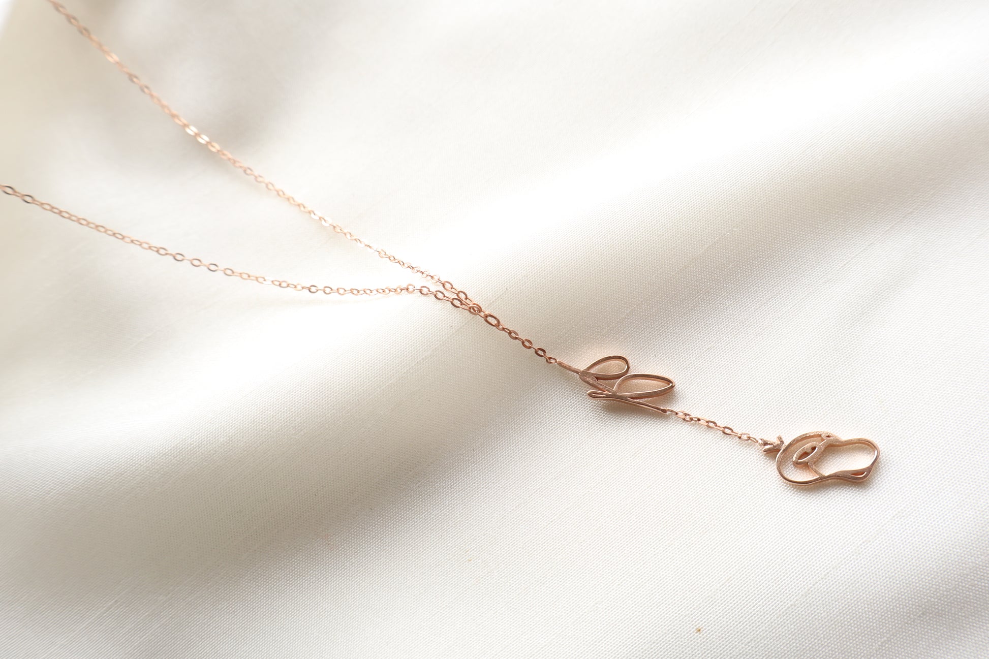 Rose gold plated silver customized necklace featuring delicate 12mm pendants on a 20-inch chain, minimal and lightweight design made for everyday wear — Custom corporate necklace in gold plating, bulk orders for Singapore corporate awards.
