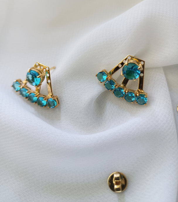 Blue topaz ear jackets, with 5stones each ear. Set in yellow gold.