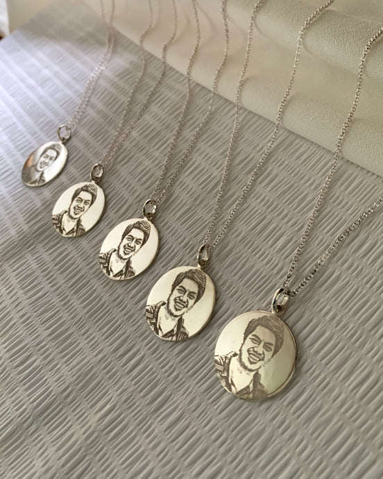 Personalized Photo Engraved Necklace in 925 silver•Portrait Necklace•Custom Picture Pendant•Memorial Necklace•Anniversary Gift•Christmas Jewelry
